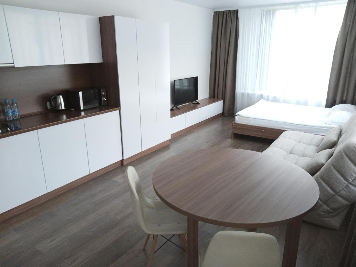 Аpartment In The City Center Apartment เยกาเทรินบูร์ก ภายนอก รูปภาพ